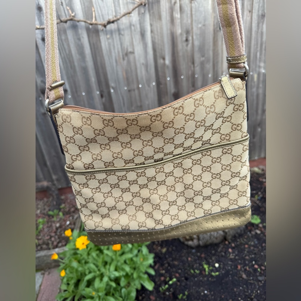 Gucci Messenger Bag with COA and dust bag. - Picture 4 of 12